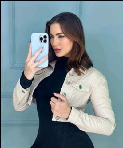 Jaqueta Cropped Feminina Bege Claro