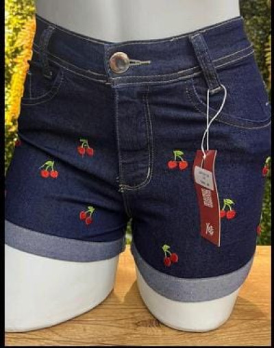 Short Jeans Feminino com Bordado de Cerejas - Azul Escuro