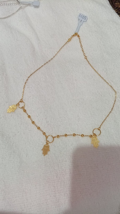 Colar Semijoia Dourado com Pingentes de MÃ£o HamsÃ¡
