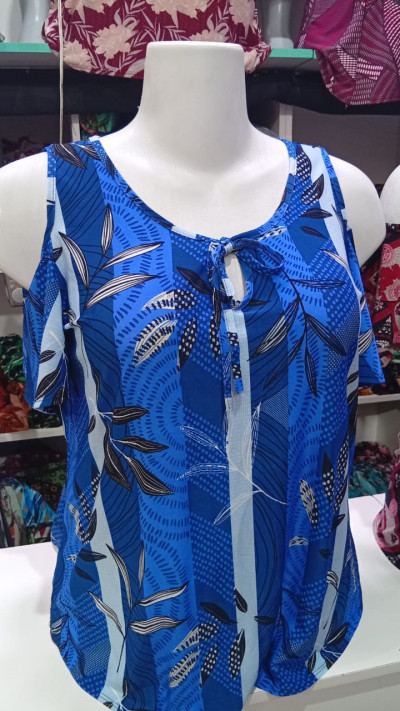 Blusa Regata Azul Estampada - Frescor e Estilo para o Dia a Dia