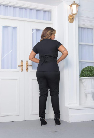 Conjunto Scrub Feminino Estilo e Conforto para o Dia a Dia Profissional
