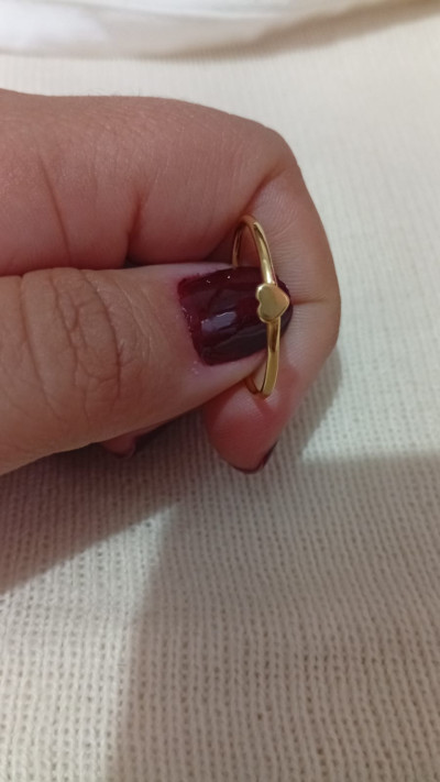 Anel Dourado Minimalista com CoraÃÂ§ÃÂ£o